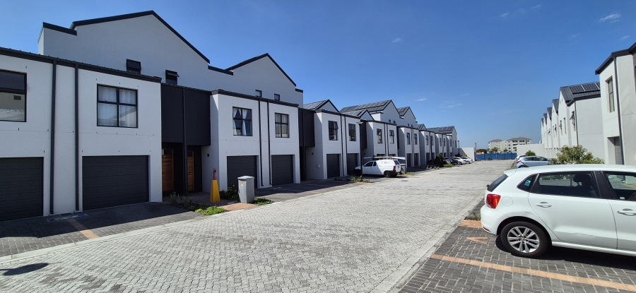 To Let 2 Bedroom Property for Rent in Sandown Western Cape